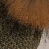 Gorro bebé verde bosque pompón pelo natural