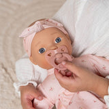 Muñeca bebé Lily