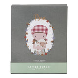 Rosa muñeca granjera con oveja