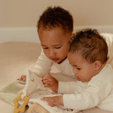 Libro blandito de actividades Pequeña Oca