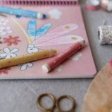 Libro con lápices Jardín de Rosa