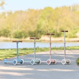 Patinete tres ruedas azul Little Dutch