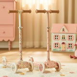 Patinete tres ruedas blanco flores Little Dutch