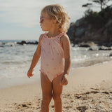 Bañador niña volante rosa conchitas Little Dutch