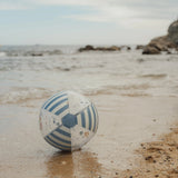 Pelota de playa azul ballenas Little Dutch